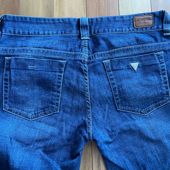 - Guess - Los Angeles - Picture 2 of 11